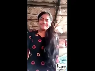 Desi village Indian Girlfreind showing boobs and pussy be proper of boyfriend